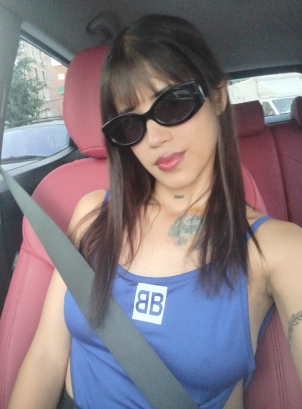 EN VILLALBA.NIÑITA FIESTERA,BOMBÓN CON 21 AÑITOS.