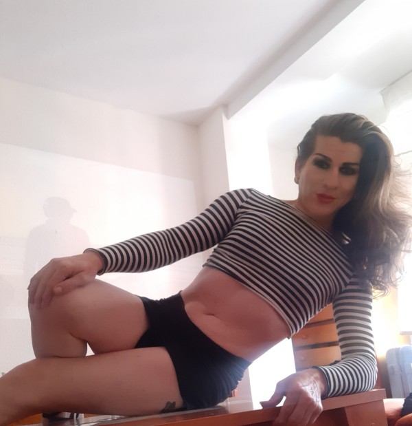 VEN PUTITA TE FOLLO TE ESCUPO TE AZOTO FISTING FEMINISACION HUMILLACION