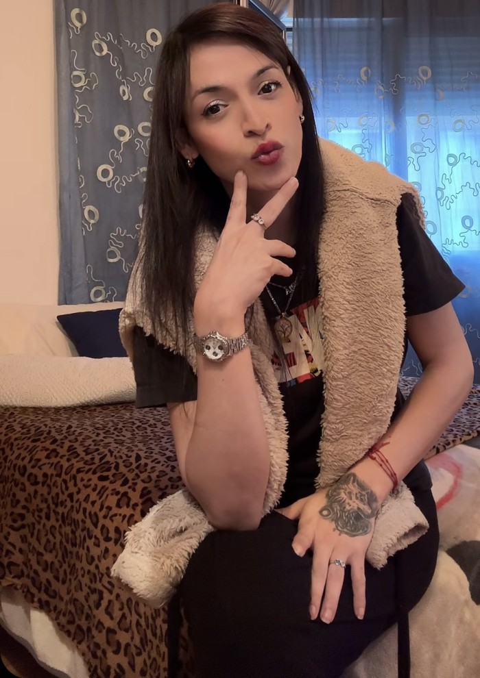 LOBA FIESTERA DESEADA EN TU CIUDAD NUEVA