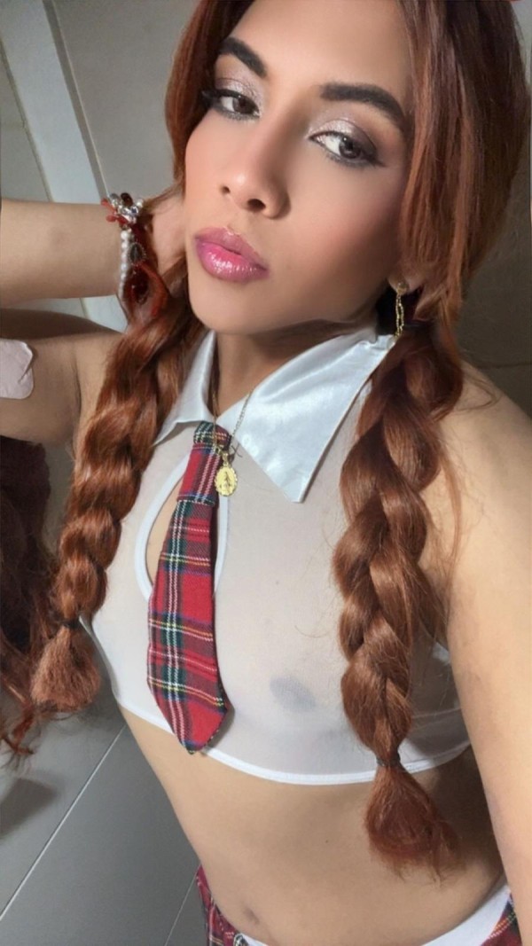 Trans novedad latina pollona y con mucha esperma