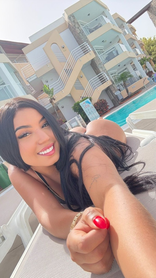 ESCORT JOVENCITA LATINA PICANTONA EN MESA Y LOPEZ