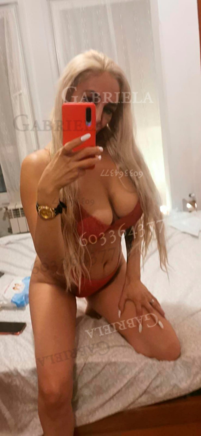 Madurita sexy con ganas de fiesta en Abando