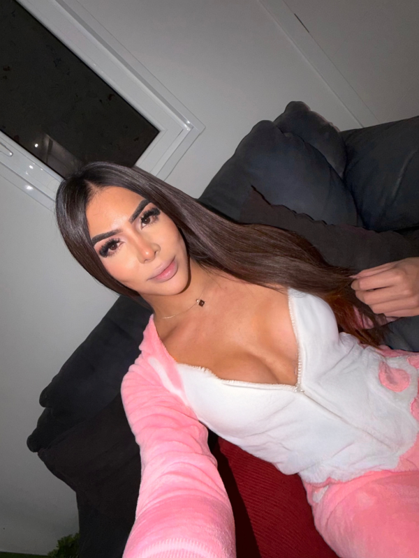 Latina caliente