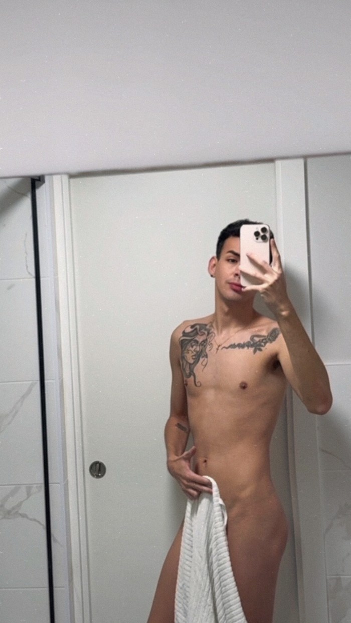 JOVEN POLLÓN 22CM GRUESO REAL POR CORUÑA JOVEN