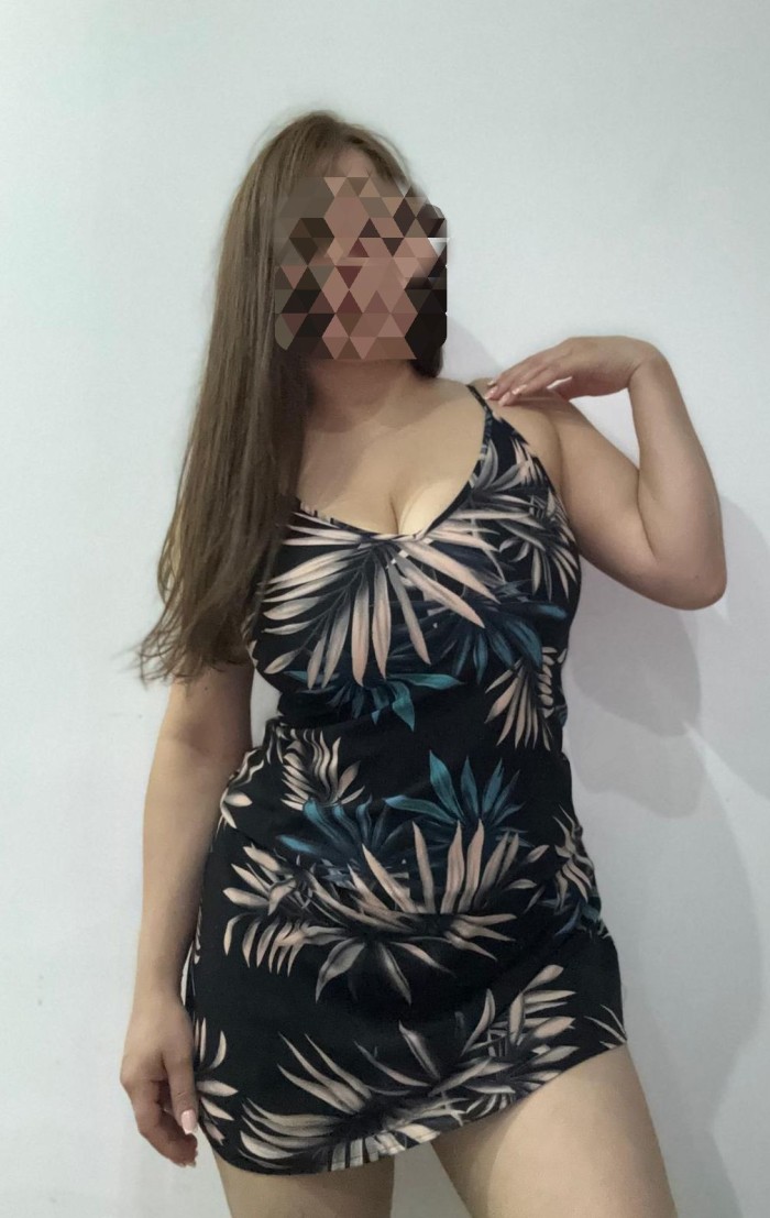 QUINTANA ZAIRA TETAZAS LATINA JUGUETONA