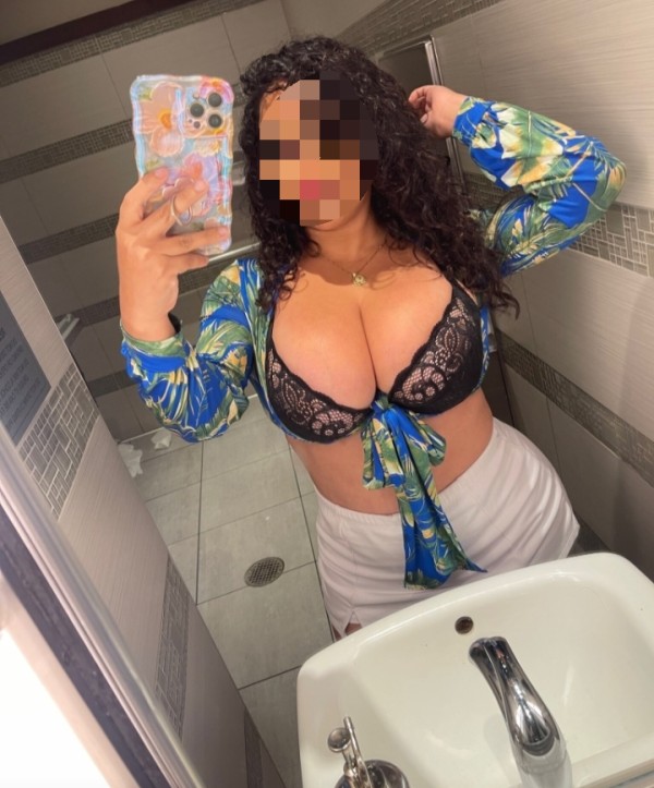 Canaria en Madrid…  2 polvos 60…. Cuzco