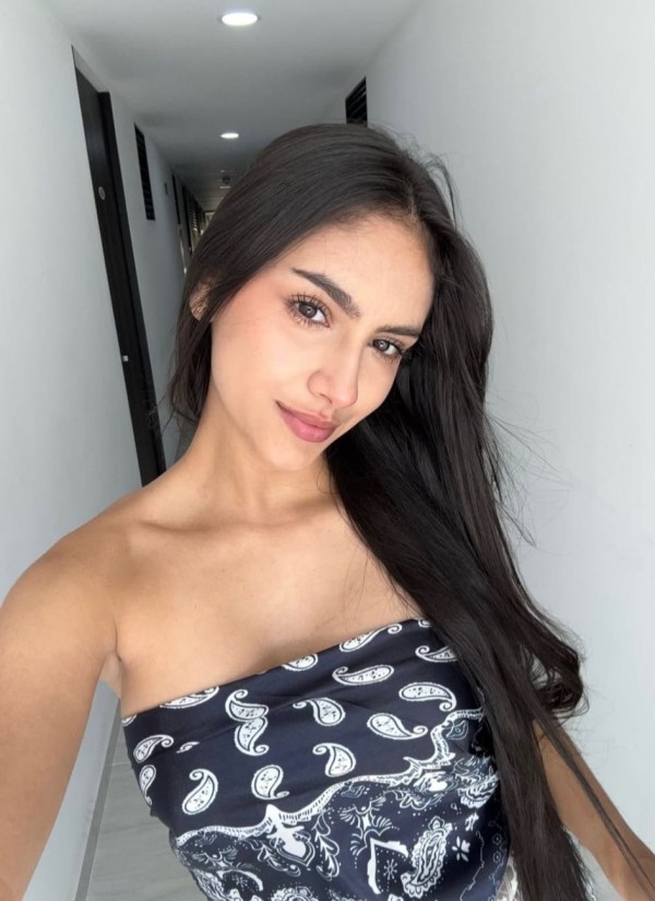 JOVENCITA REAL TAL CUAL DELGADITA EN OURENSE