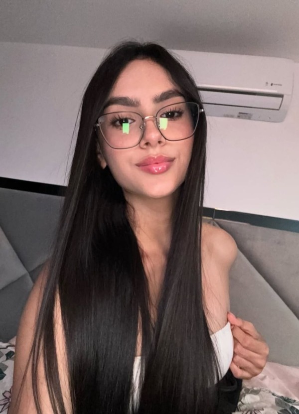 JOVENCITA REAL TAL CUAL DELGADITA EN OURENSE