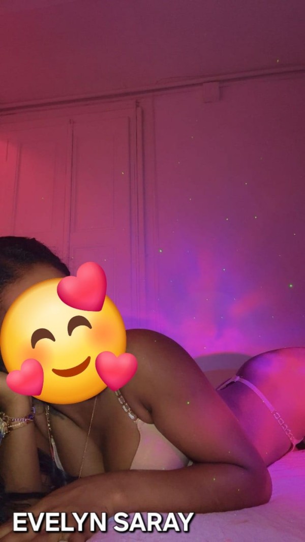 NOVEDAD EVELYN SEXO Y FIESTA A TOPE