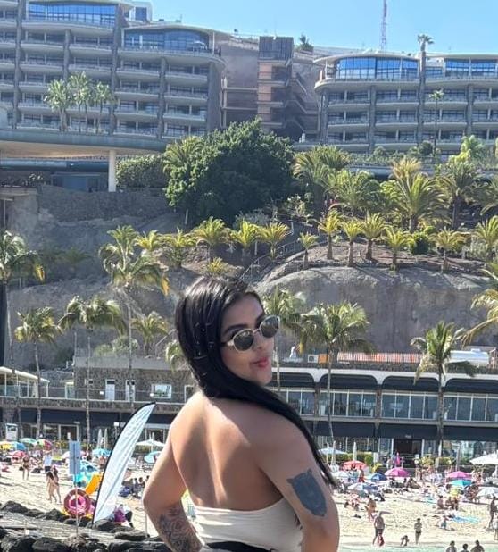 CULONA Y TETONA PARA TI EN PLAYA DEL INGLES AMOR