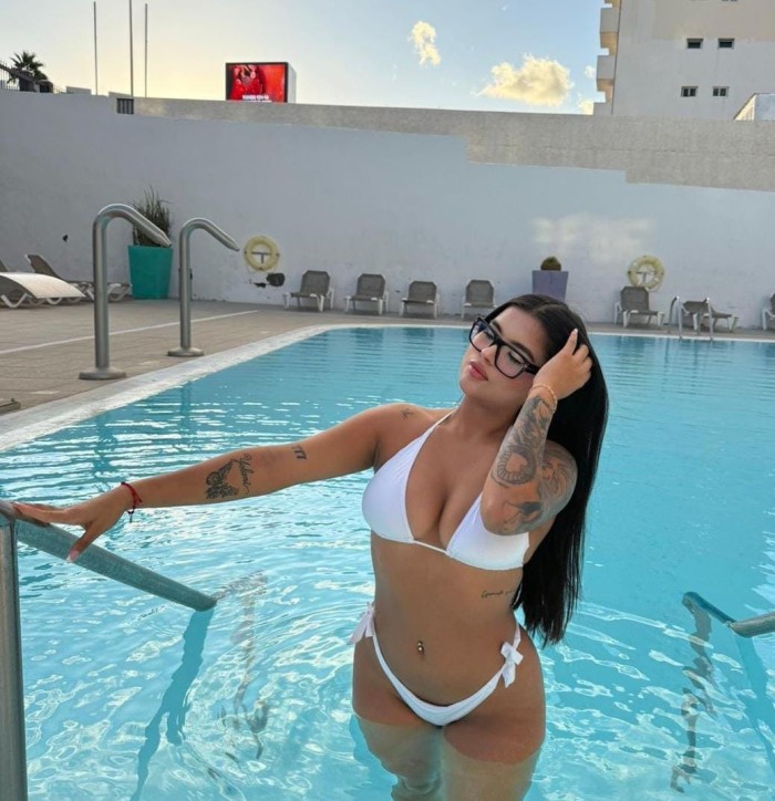 CULONA Y TETONA PARA TI EN PLAYA DEL INGLES AMOR