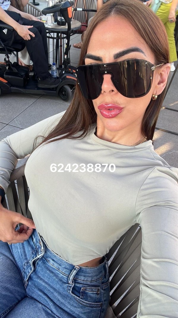 FOTOS 100% REALES MORBOSA LATINA CON GANAS DE PASARLO RICO