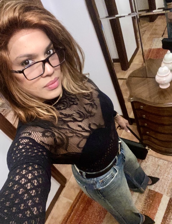 Valeria activa muy cachondas y cañeras fiesteras