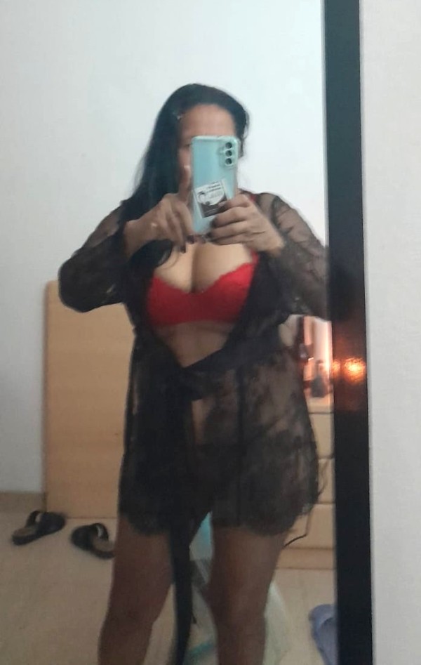 NUEVA EN GIRONA!! MADURITA LATINA PARA CONSENTIRTE MUCHÍSIMO SALIDAS 24H