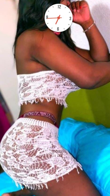 Brasileña super sexy morena fogosa