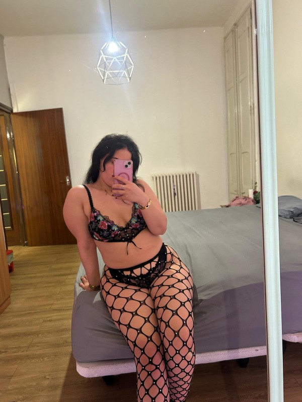 Hanna Marroqui soy una joven encantadora guarra complaciente 661424536