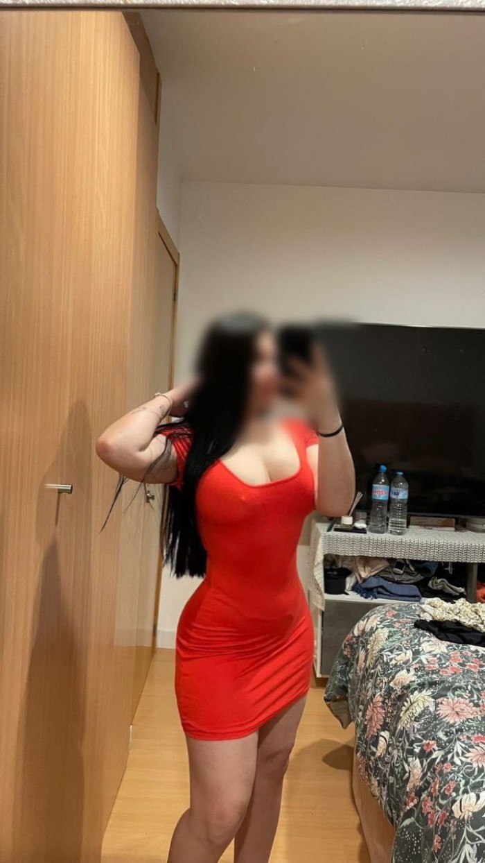 ESTOY MUY CACHONDA MOJADITA VEN O VOY FIESTERA