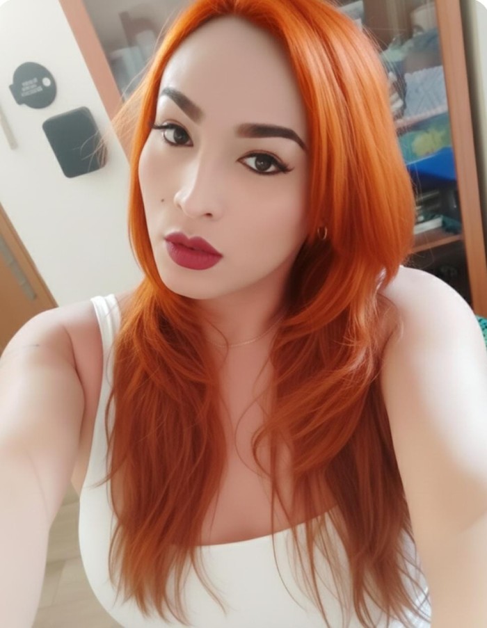 Chica trans fiestera hot