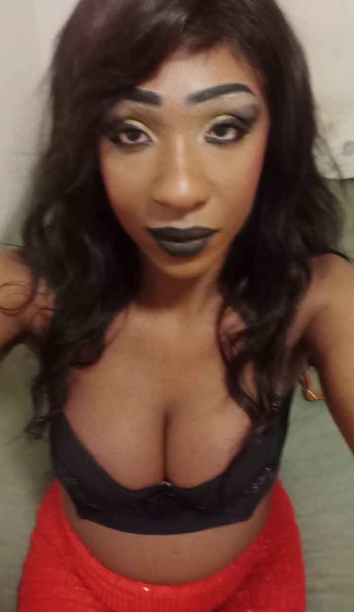 Ola soy gleicy una trans muy wapa