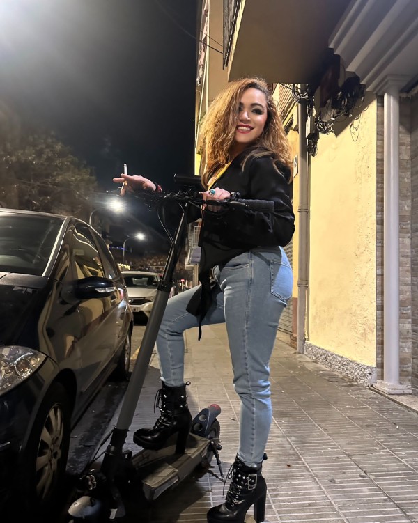 ANITA BELLEZA EXÓTICA DE BRASIL EN LA SEU D’URGUELL ANDORRA-
