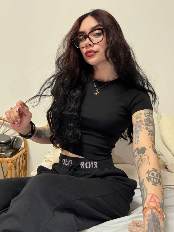 DANIELA, DESCUBRE MI MUNDO DE DESEO Y AVENTURA