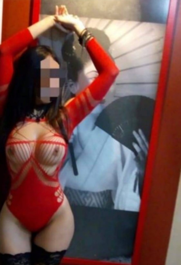 Te espero mojadita y cachonda