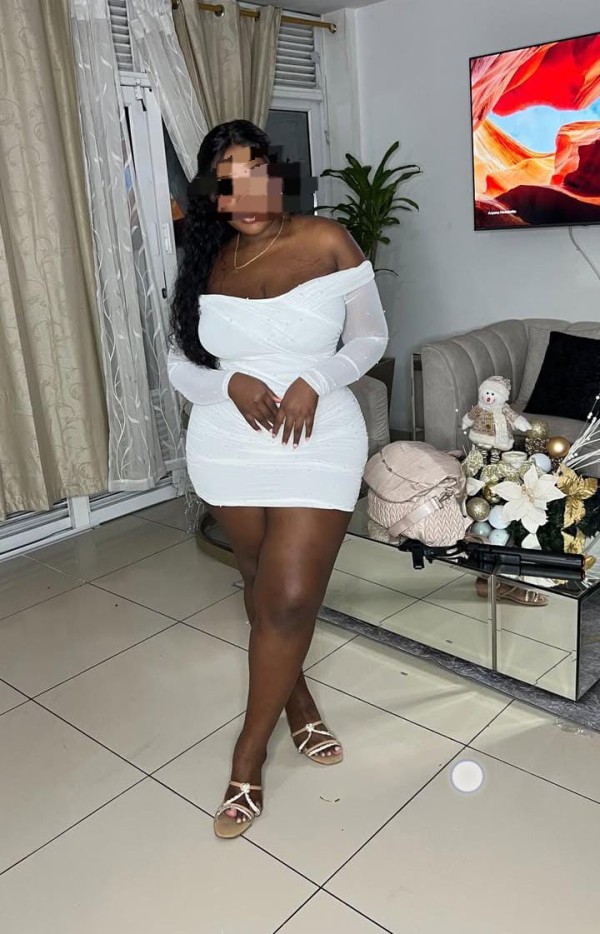 KATALINA 28 años, FIESTERA MUY COMPLACIENTE…