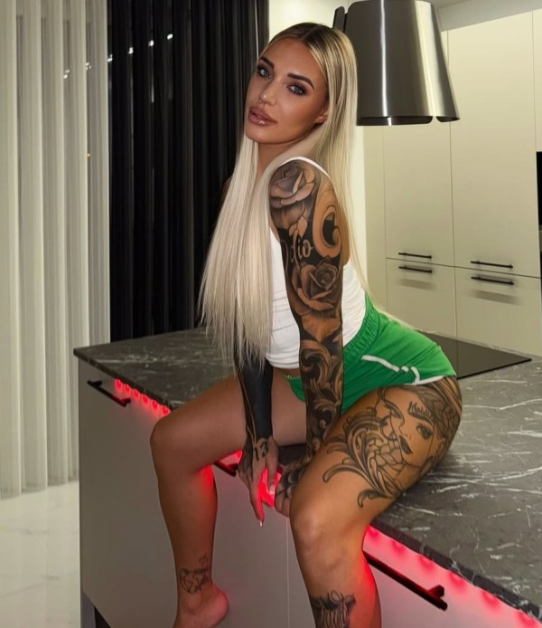 Tu chica caliente para videollamadas, vídeos, sexting……