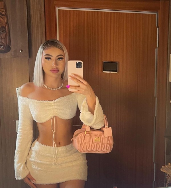 CHLOE COLOMBIANA FIESTERA 24 HORAS