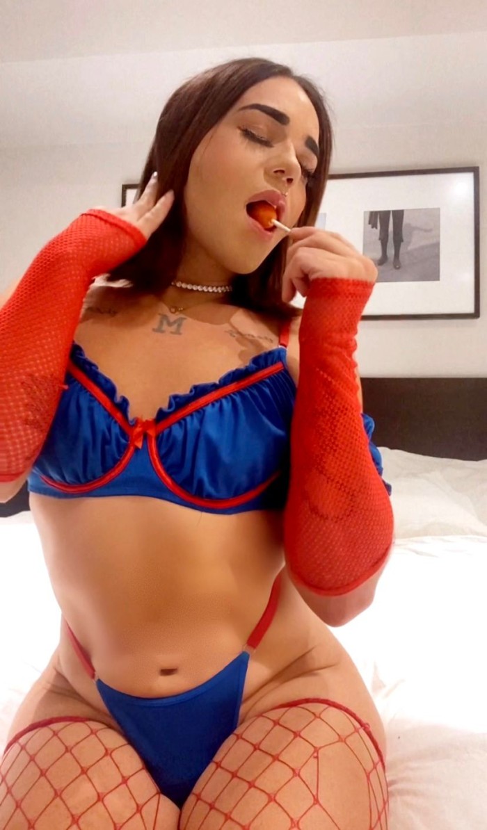 Nenita fiestera y cañera