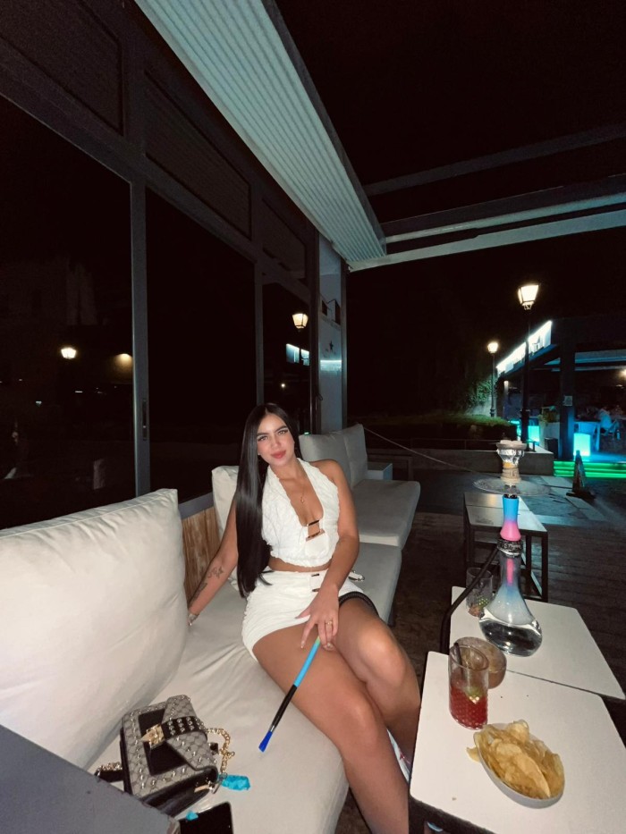 Carita de angel y cuerpo de sirenita