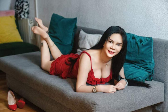 Asiatica muy guapa y decidida en  Vigo