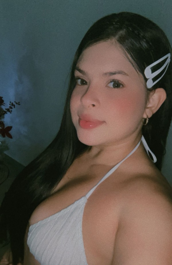 María luisa, 18 años, nueva en puerto de Sagunto