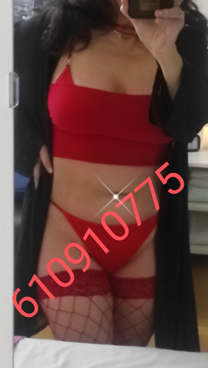 ATRACTIVA ESPAÑOLA MADURITA. EXPERTA MASAJEX