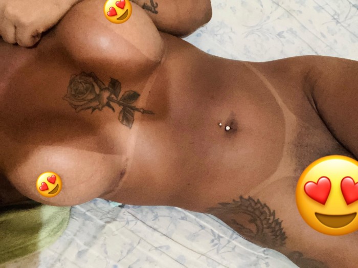 TRANS FEMENINA FIESTERA VERSÁTIL SIN TABÚES REALES