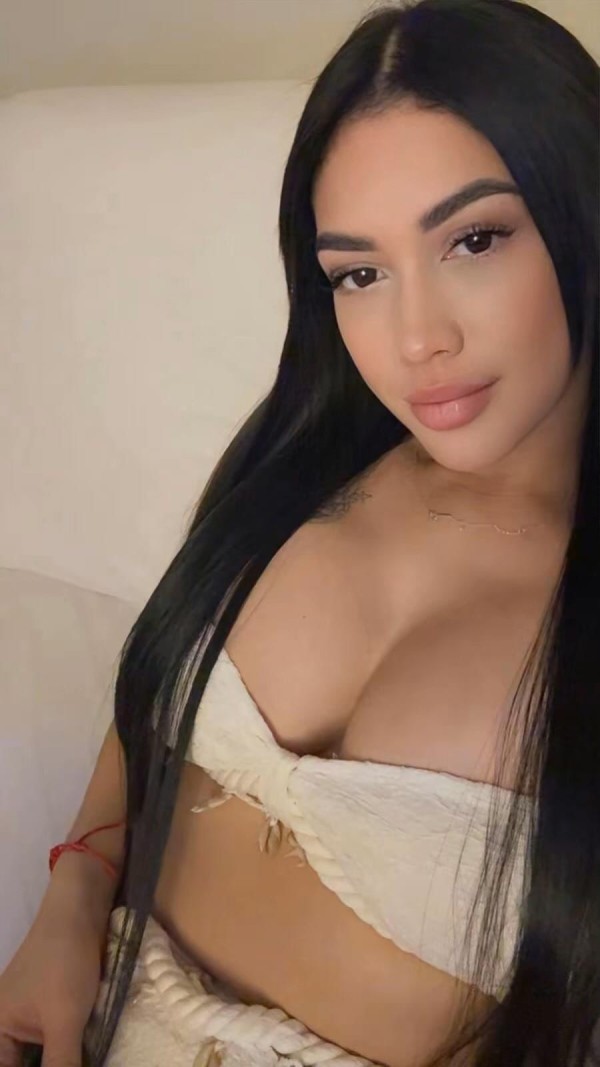 Mia novedad 23 años sin prisas belleza