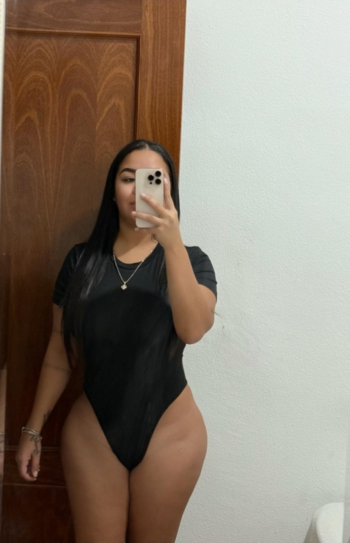 LINDA LATINA EN AGUADULCE DISPUESTA A PASARLA RICO