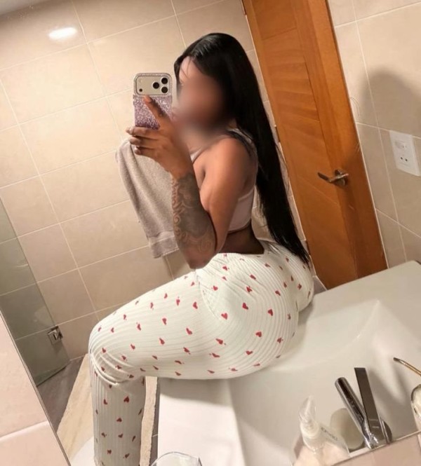 Valeria tu negrita coño apretadito