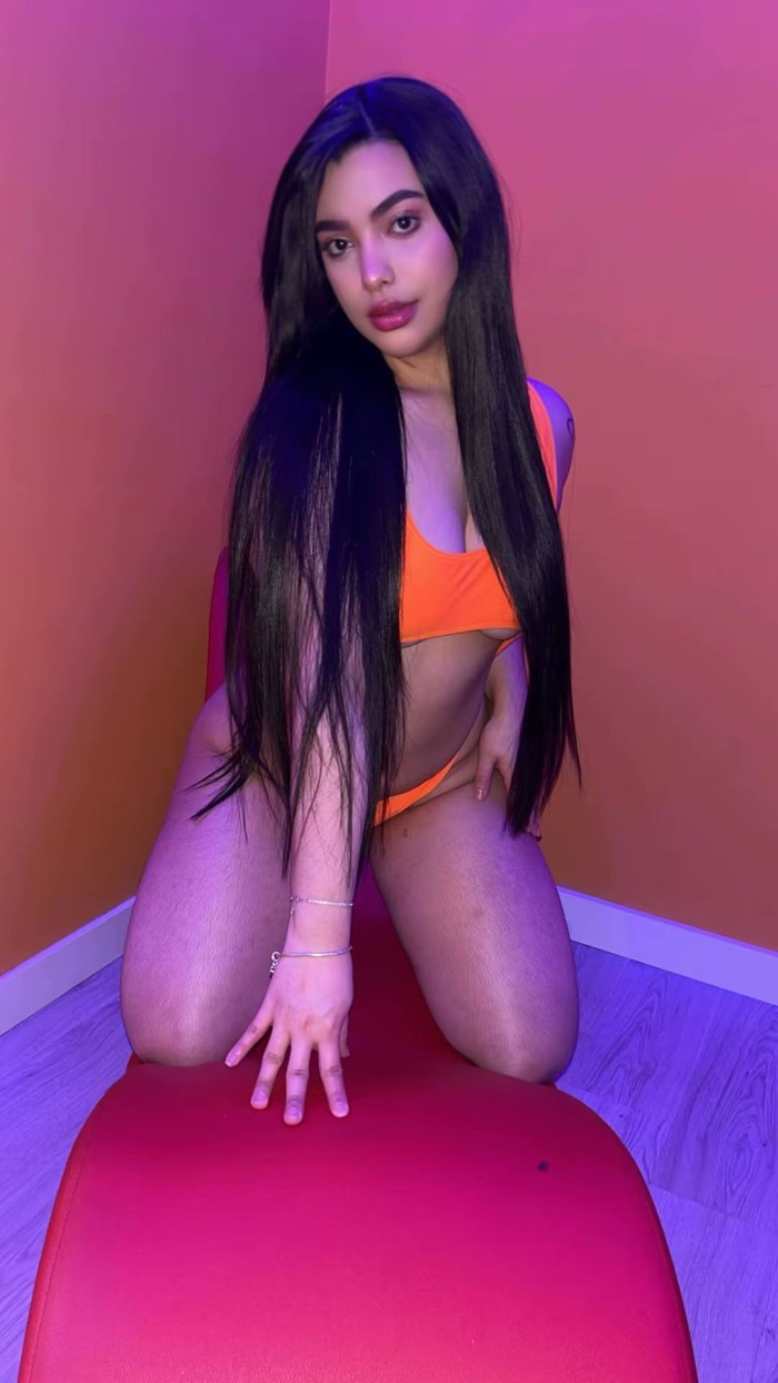 UNA MUJER ESPECIALMENTE SENSUAL