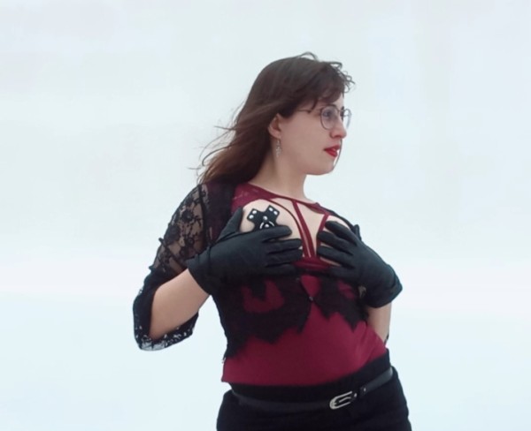 Arquitecta de tus deseos oscuros