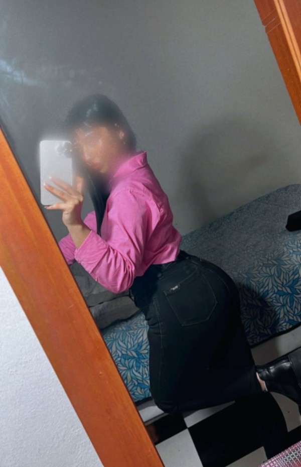 Joven muy guapa y cachonda paraguaya 22 añitos