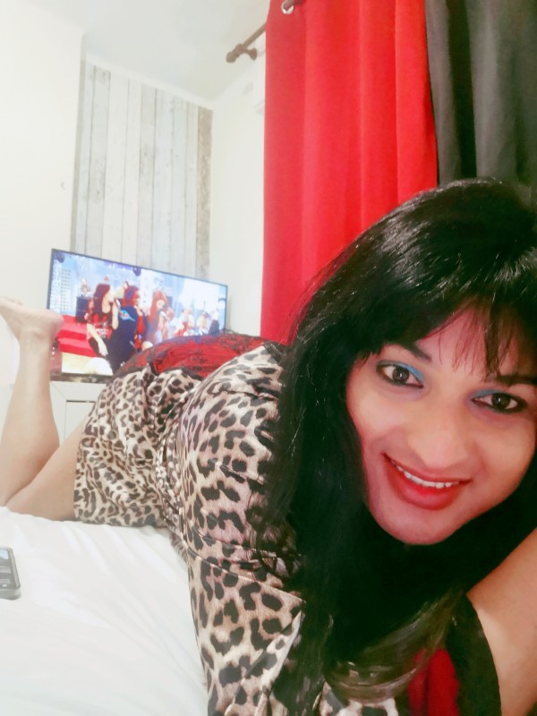 Mikaela besucona las 24 horas piso discreto y céntrico realizo todo