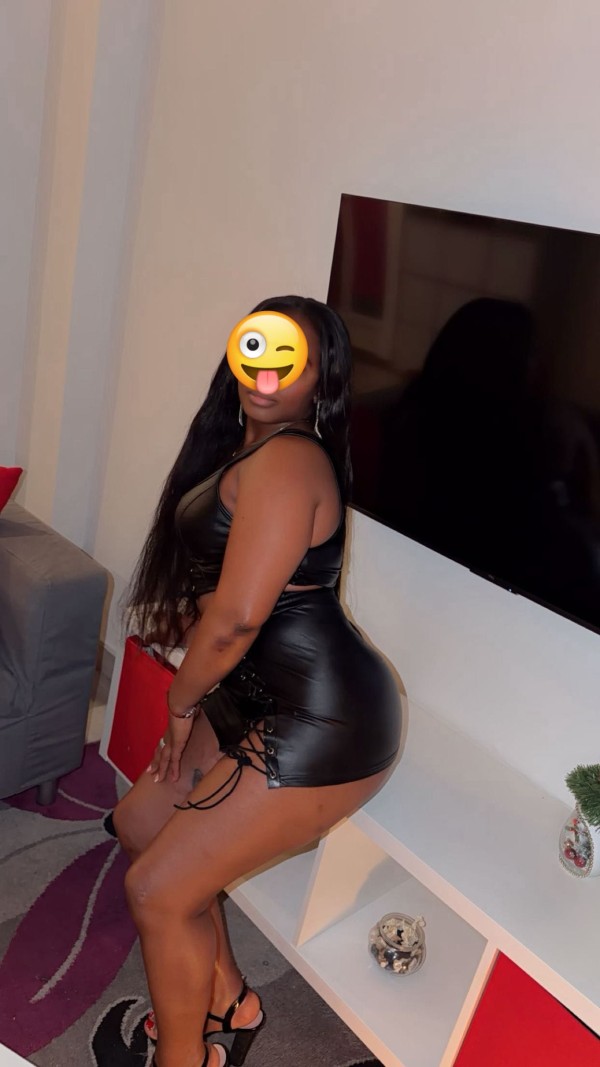 Latina nueva por la zona de anton Ruiz