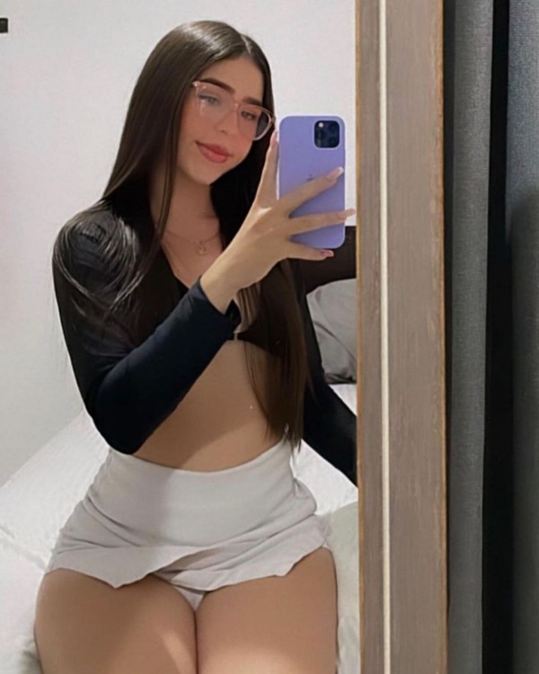 HERMOSA JOVENCITA ESCORT EN PALMA DE MALLORCA. ESCORT EN PALMA 24/7.