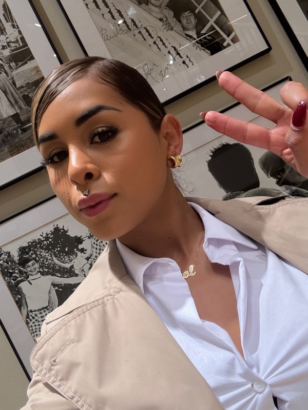 NIKOL EN MÁLAGA LATINA PEQUEÑA DELGADA