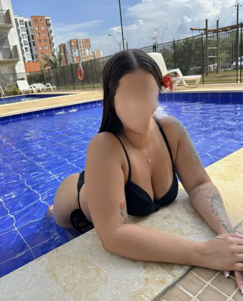 EN MI ENCONTRARAS UNA VERDADERA ACTRIZ PORNO