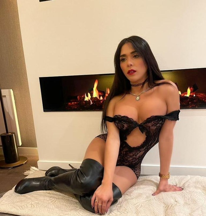 Joven trans de lujo, femenina y morbosa. Follamos?