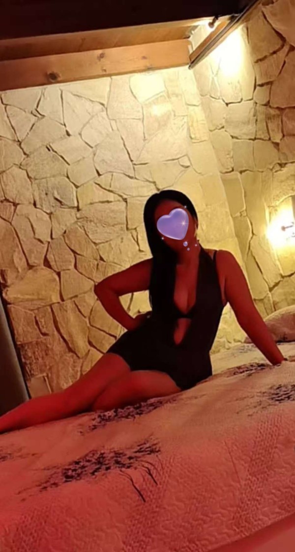 Nuevas chicas escorts dulces abiertas y divertidas