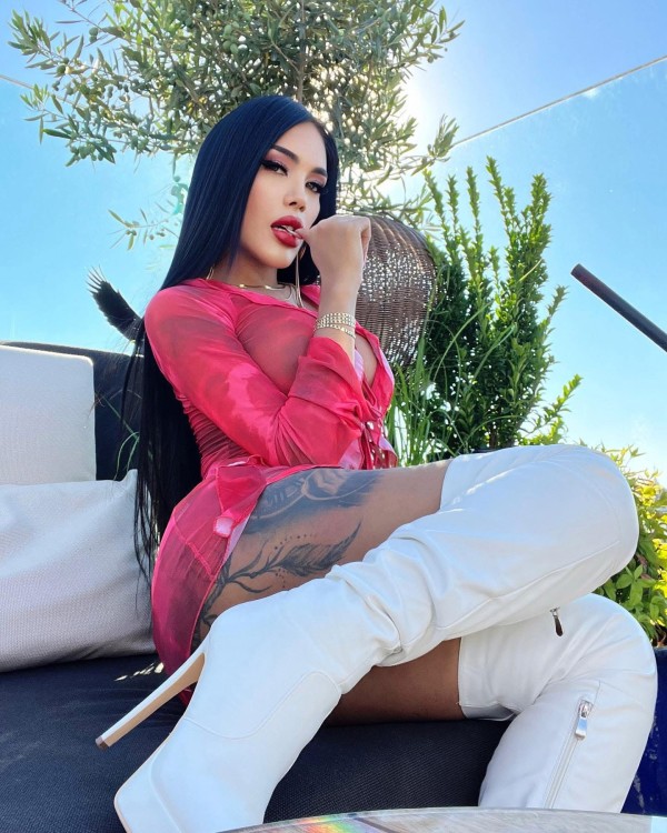 EXÓTICA Y FEMENINA !! Soy la TRANS QUE SIEMPRE SOÑASTE , PISO PRIVADO