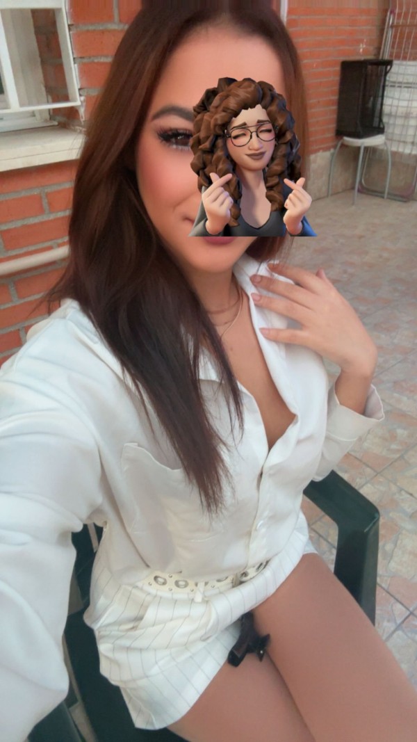 GUAPISIMAS AMIGAS ESPAÑOLAS Y LATINAS TB SALIDAS